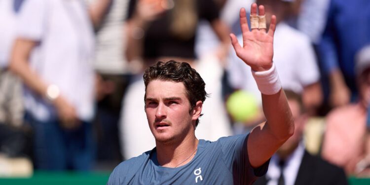 João Fonseca lamentou a derrota diante do espanhol Rafael Jodar em Madrid