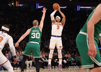 Josh Hart foi o destaque da vitória dos Knicks sobre os Celtics