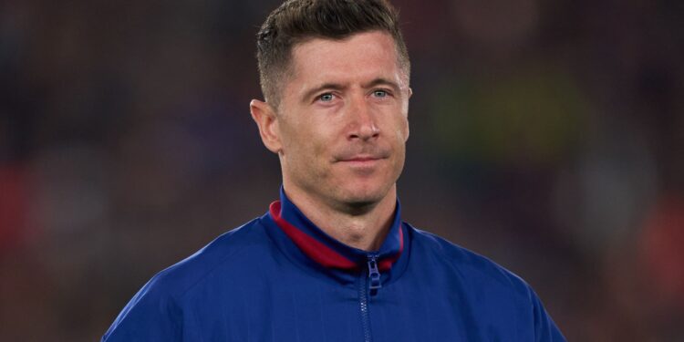 Perto de encerrar seu vínculo com o Barcelona, Lewandowski atrai olhares de gigantes europeus e pode mudar de clube em breve