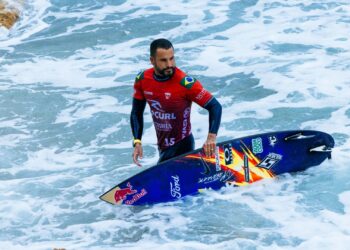 Italo Ferreira ironiza critérios da arbitragem após confronto brasileiro em Bells Beach