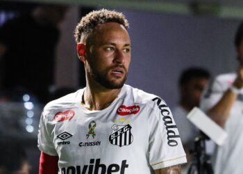 Neymar está de volta aos relacionados do Santos para enfrentar o Atlético-MG na Vila Belmiro