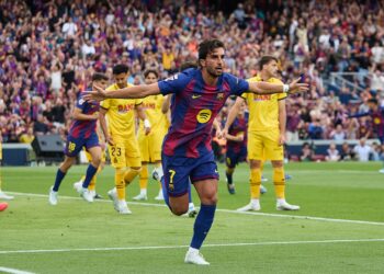 Barcelona goleia o Espanyol com atuação decisiva de Ferran Torres