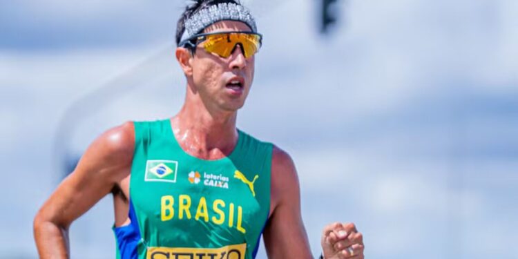 Caio Bonfim celebra o bronze conquistado em Brasília e completa coleção de medalhas em Mundiais
