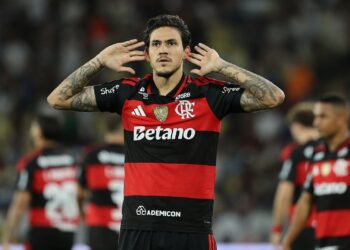 Pedro comemora gol decisivo na vitória do Flamengo sobre o Fluminense no Maracanã