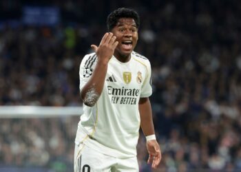 O atacante Endrick é prioridade absoluta da diretoria do Real Madrid para a temporada 26/27