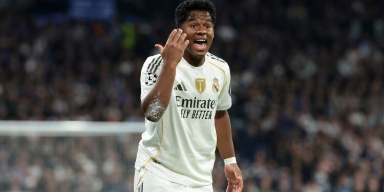 O atacante Endrick é prioridade absoluta da diretoria do Real Madrid para a temporada 26/27