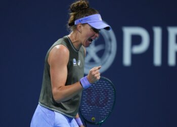 Bia Haddad celebra vaga nas oitavas de final após superar Andrea Lázaro Garcia no WTA 125 de La Bisbal d'Empordà
