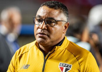 Roger Machado deu razão às vaias da torcida do São Paulo