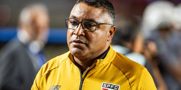 Roger Machado deu razão às vaias da torcida do São Paulo