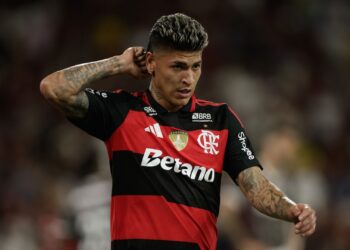 O meia Carrascal desfalca o time após decisão do STJD