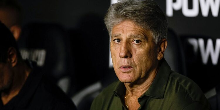 Renato Gaúcho detonou a arbitragem na derrota do Vasco diante do Audax Italiano