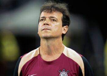 Corinthians domina o Santa Fe na Libertadores e mantém 100% de aproveitamento sob o comando de Fernando Diniz