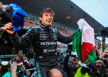 Toto Wolff tenta blindar Antonelli após liderança histórica e comparações com Ayrton Senna