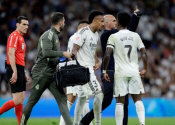 Militão sente desconforto em jogo do Real Madrid, mas exames descartam lesão grave e garantem zagueiro na Copa