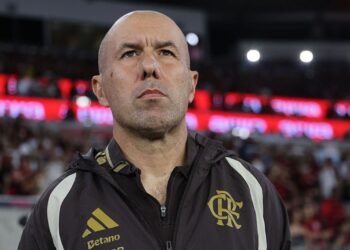 Leonardo Jardim pode igualar a melhor sequência de vitórias de Filipe Luís pelo Flamengo