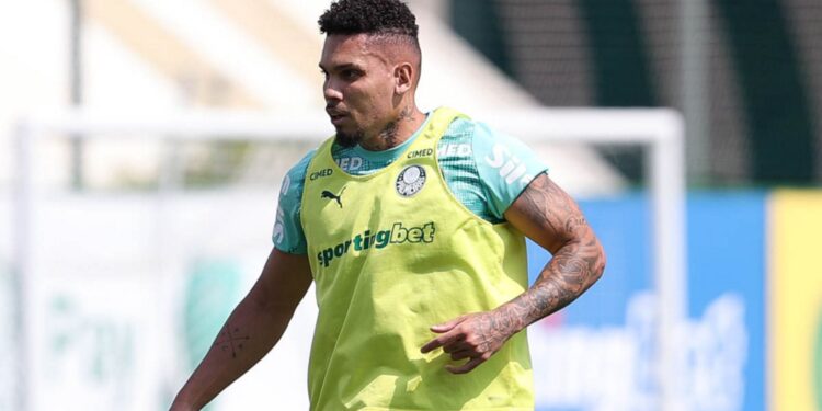 Paulinho vai desfalcar o Palmeiras na Copa do Brasil contra o Jacuipense