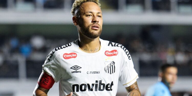 Neymar será poupado por Cuca para chegar 100% fisicamente ao duelo decisivo na Argentina pela Sul-Americana