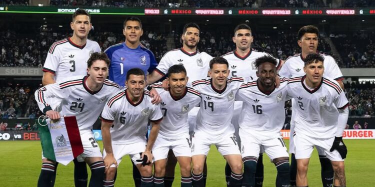 Com a força de sua torcida e o comando de Javier Aguirre, os anfitriões buscam o topo em 2026