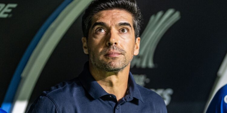 Abel Ferreira desabafa sobre punição e pede união da torcida alviverde para o restante da temporada