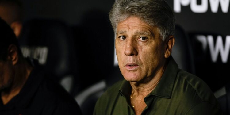 Renato Gaúcho desfalca a equipe nos próximos três jogos da Copa Sul-Americana após decisão da Conmebol