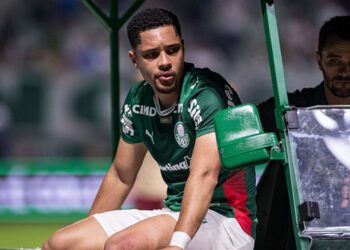 Vitor Roque ficou em campo por apenas quinze minutos no duelo entre Palmeiras e Jacuipense