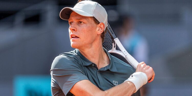 Jannik Sinner estreou com vitória no Masters 1000 de Madrid