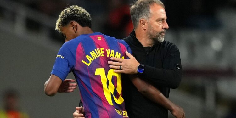 Hansi Flick detalha recuperação de Yamal e garante retorno em alto nível para a disputa da Copa do Mundo