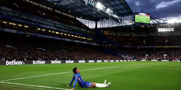 Estêvão vai desfalcar o Chelsea no restante da temporada