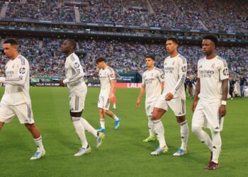 Real Madrid planeja troca no comando técnico para superar crise e voltar a vencer títulos expressivos