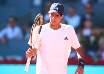 Sensação espanhola Rafael Jodar desafia o número 1 do mundo, Jannik Sinner, nas quartas de final em Madri