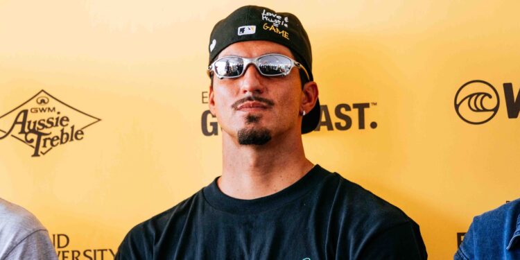 Medina volta a vestir a lycra amarela de líder da WSL na etapa de Gold Coast, na Austrália