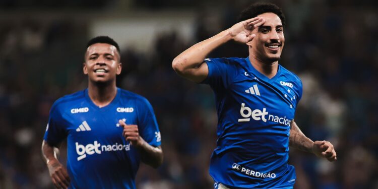 Jogadores do Cruzeiro comemorando