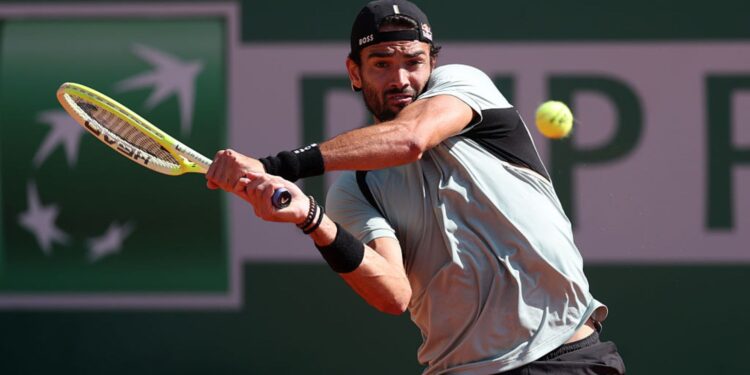 Berrettini em jogo contra João Fonseca