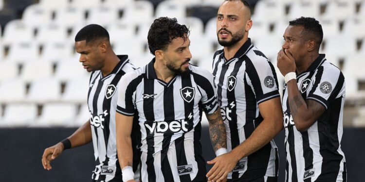 Jogadores do Botafogo comemorando