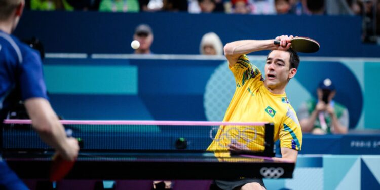 Hugo Calderano com uniforme do Brasil