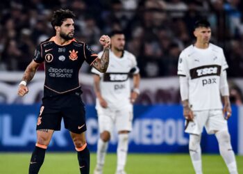 Yuri Alberto comemorando gol pelo Corinthians na Libertadores