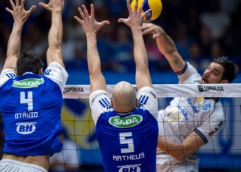 Lance do jogo entre Cruzeiro e Minas