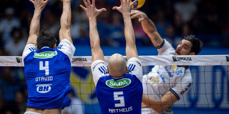 Lance do jogo entre Cruzeiro e Minas