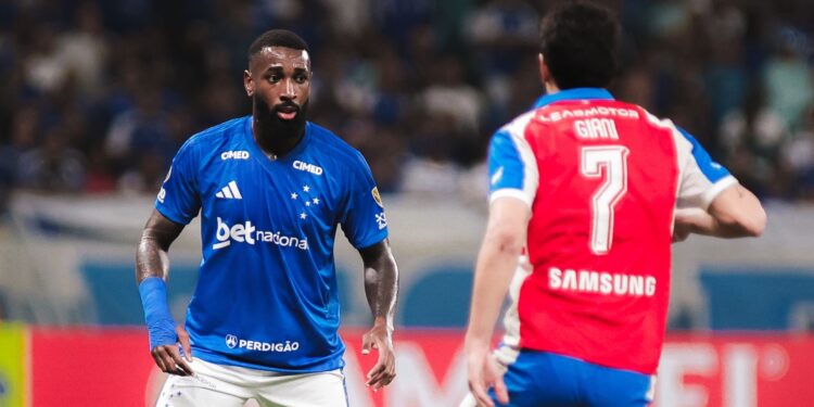 Lance do jogo entre Cruzeiro e Universidad Católica
