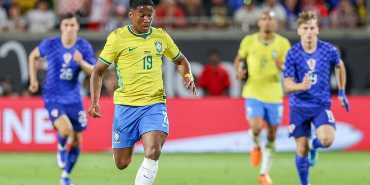 Endrick durante jogo contra Croácia