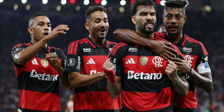 Jogadores do Flamengo comemorando