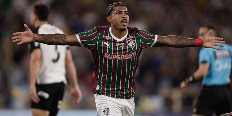 John Kennedy comemorando gol pelo Fluminense