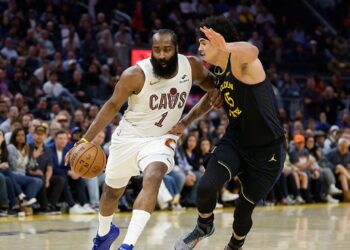 Gui Santos durante jogo contra Cavaliers