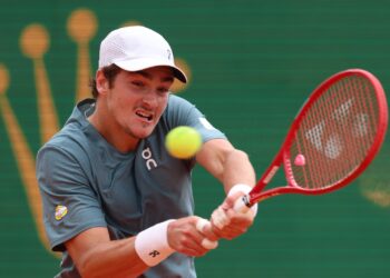 João Fonseca em ação contra Zverev