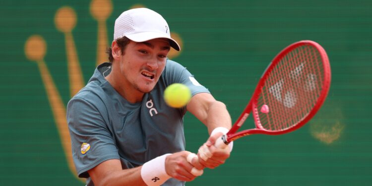 João Fonseca em ação contra Zverev