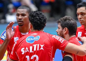Jogadores do Campinas comemorando