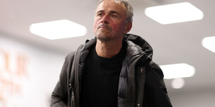 Luis Enrique antes de jogo do PSG