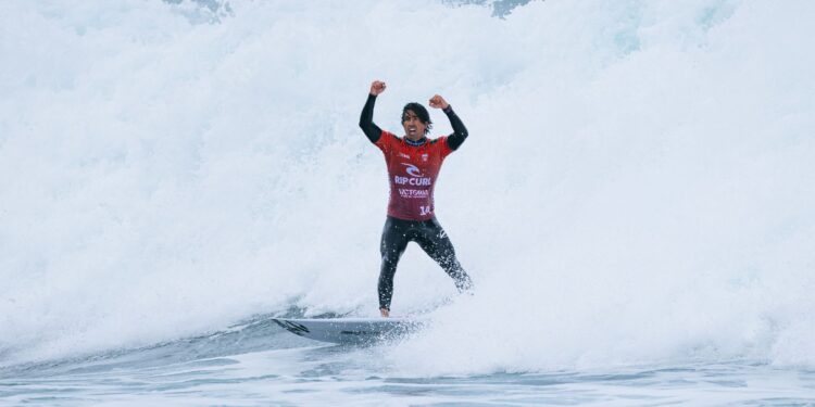 Miguel Pupo comemorando em Bells Beach