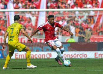Lance do jogo entre Internacional e Mirassol