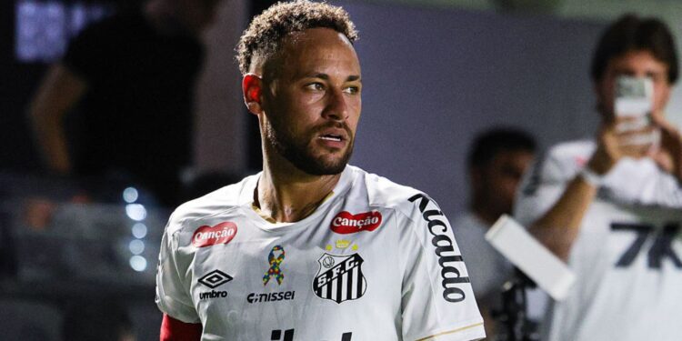 Neymar durante jogo do Santos